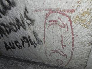 Illustration for article titled German Conspiracy Nuts Vandalize Part of Khufu Pyramid
